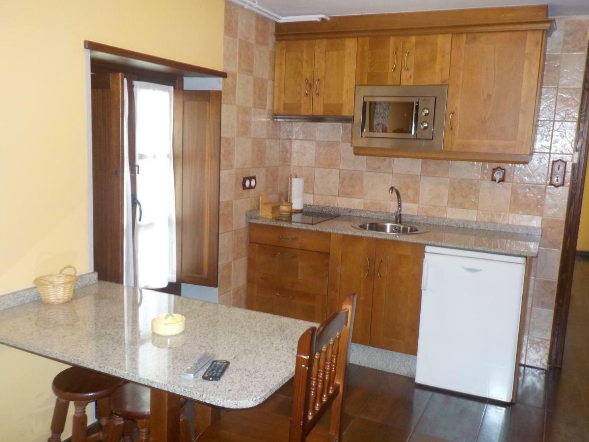 Apartamentos Rurales La Husteriza Ruenes Eksteriør bilde